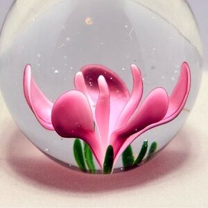 Dynasty Gallery Heirloom Collectibles Elegant Pink Floral Glass Sphere